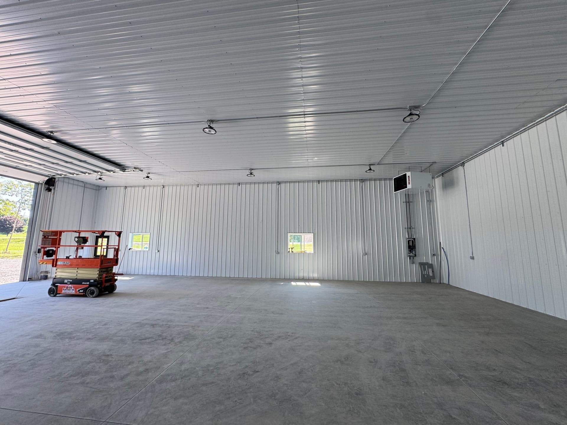 Gallery photos for Clean EMT Conduit Install in a Commercial Shop Build: Image #1